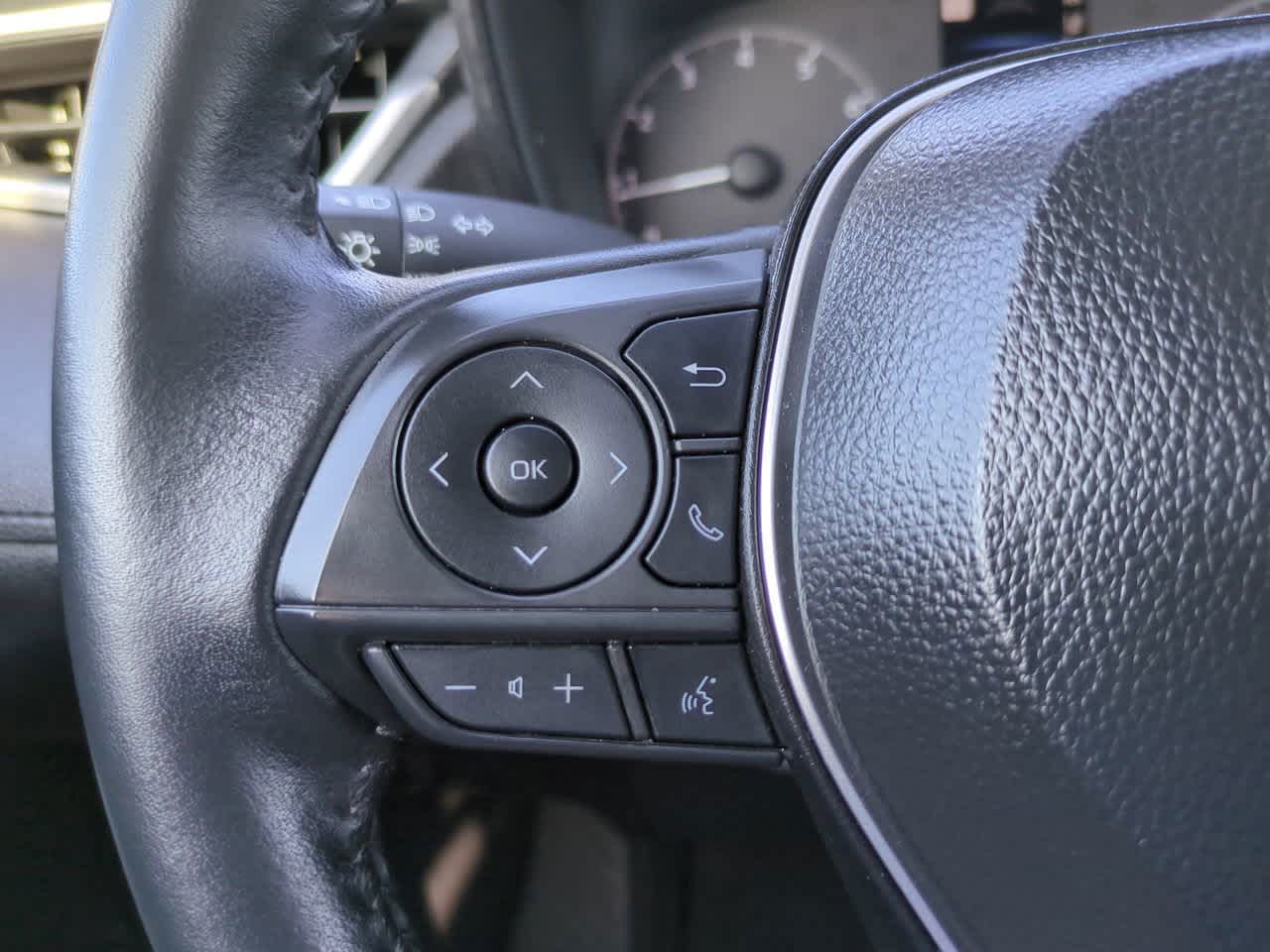 Thumbnail: 2025 Toyota Corolla Cross - 22