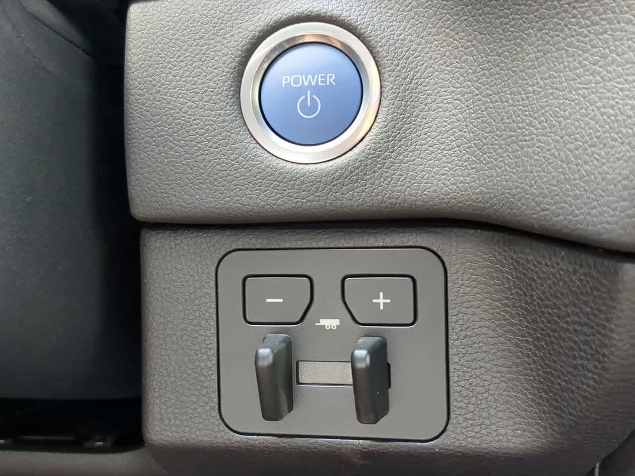 2025 Toyota Tundra Limited 24