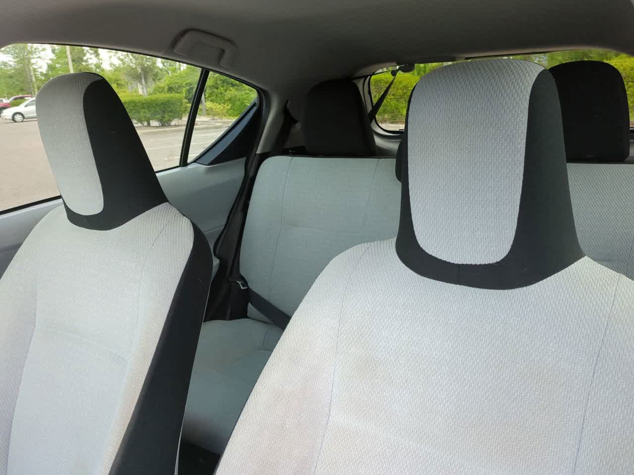 Thumbnail: 2014 Toyota Prius c - 8