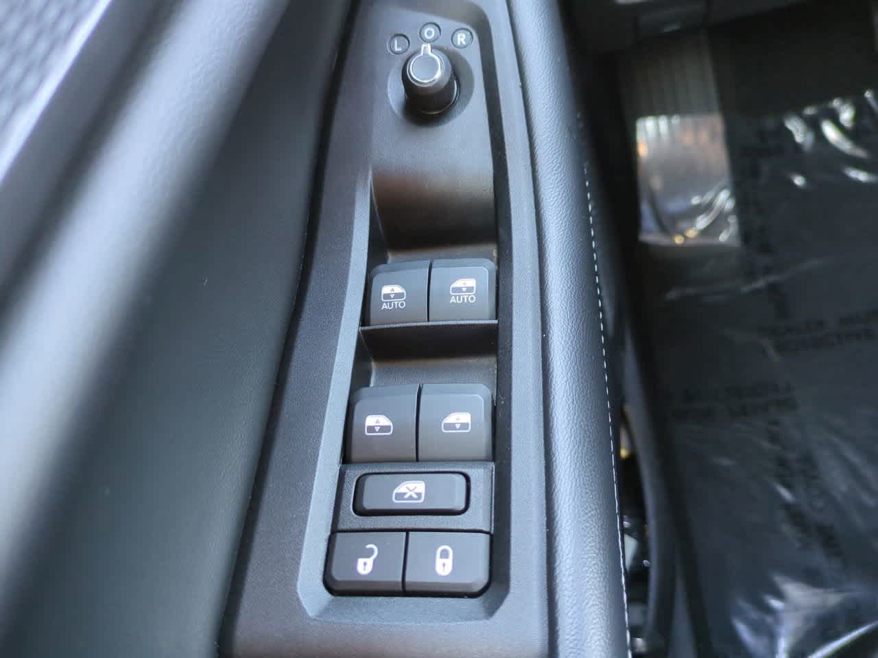 Thumbnail: 2024 Jeep Grand Cherokee L - 23