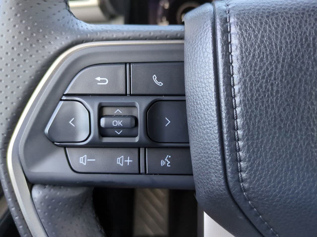 Thumbnail: 2025 Toyota 4Runner - 23