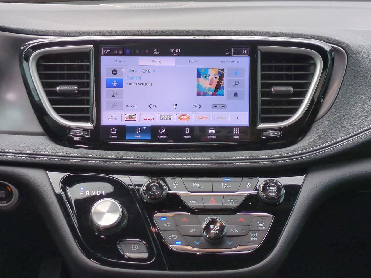 Thumbnail: 2026 Chrysler Pacifica - 18