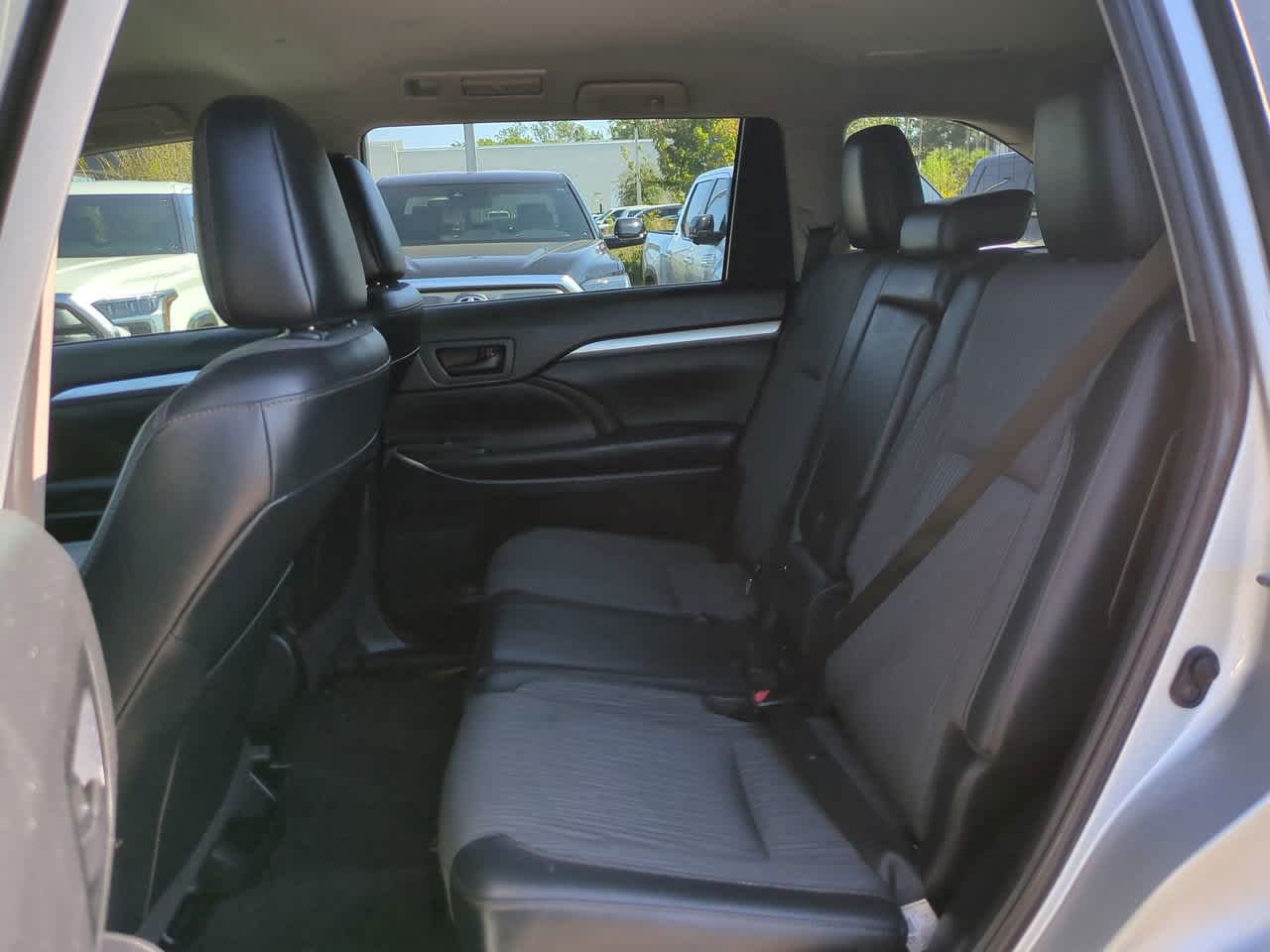 Thumbnail: 2019 Toyota Highlander - 13