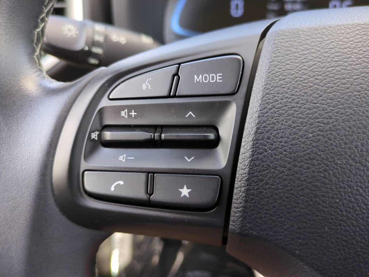 Thumbnail: 2025 Hyundai Venue - 23