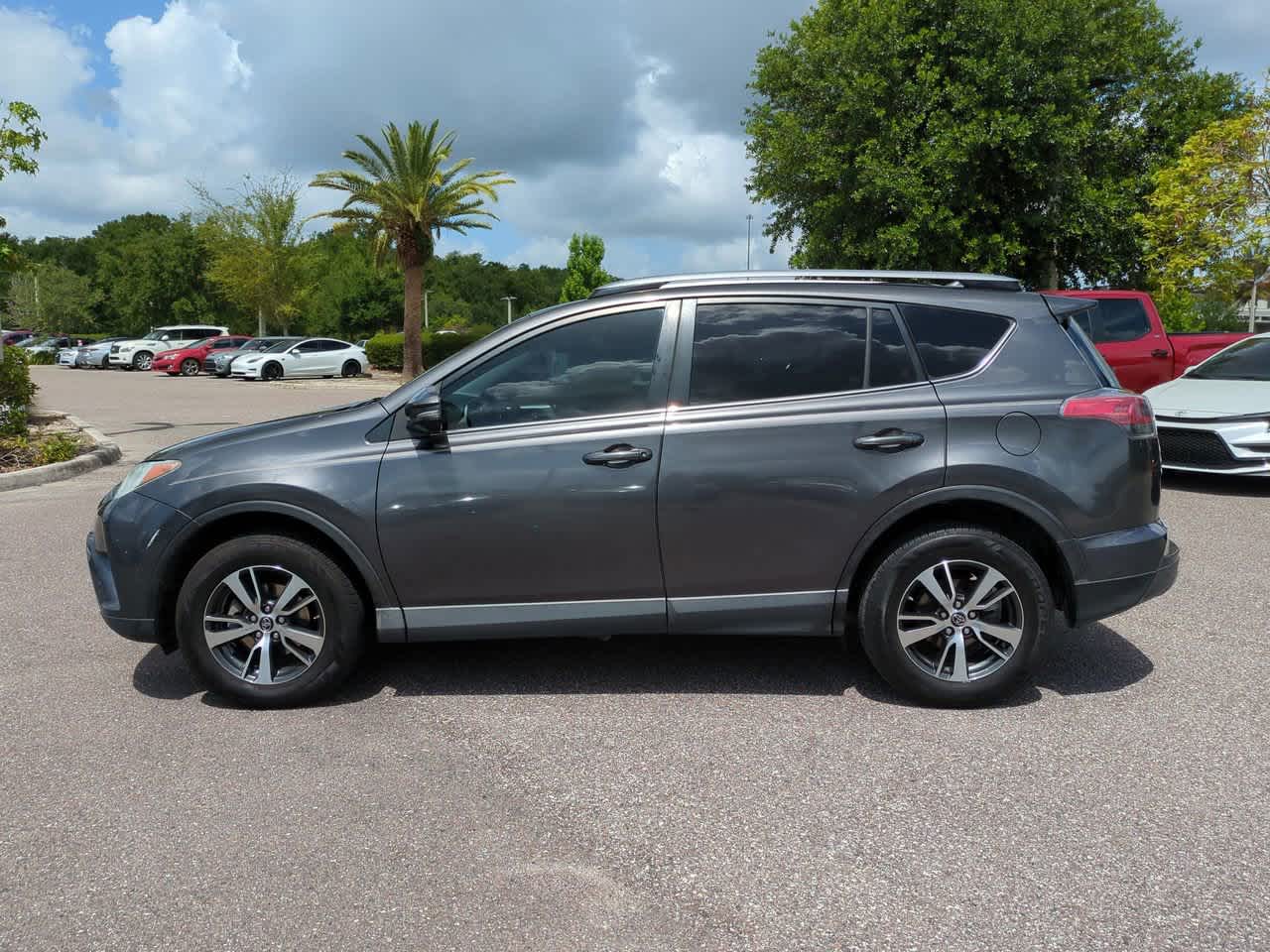 Thumbnail: 2017 Toyota RAV4 - 3