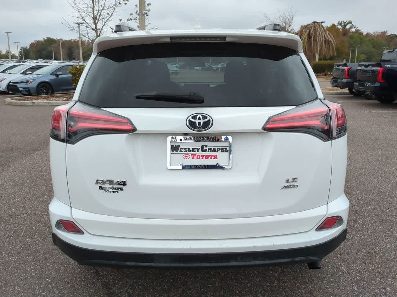 Thumbnail: 2017 Toyota RAV4 - 5