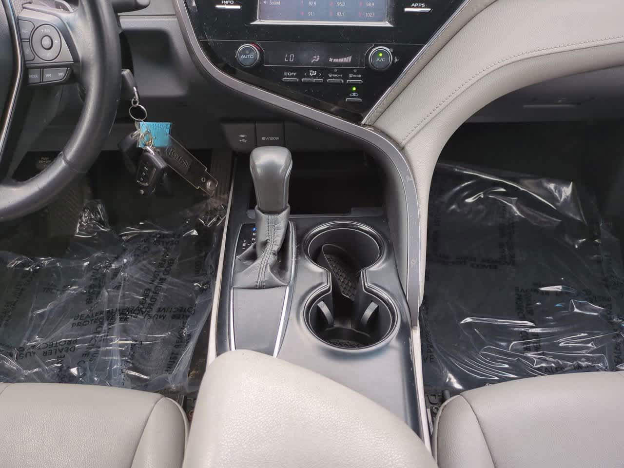 Thumbnail: 2018 Toyota Camry - 18