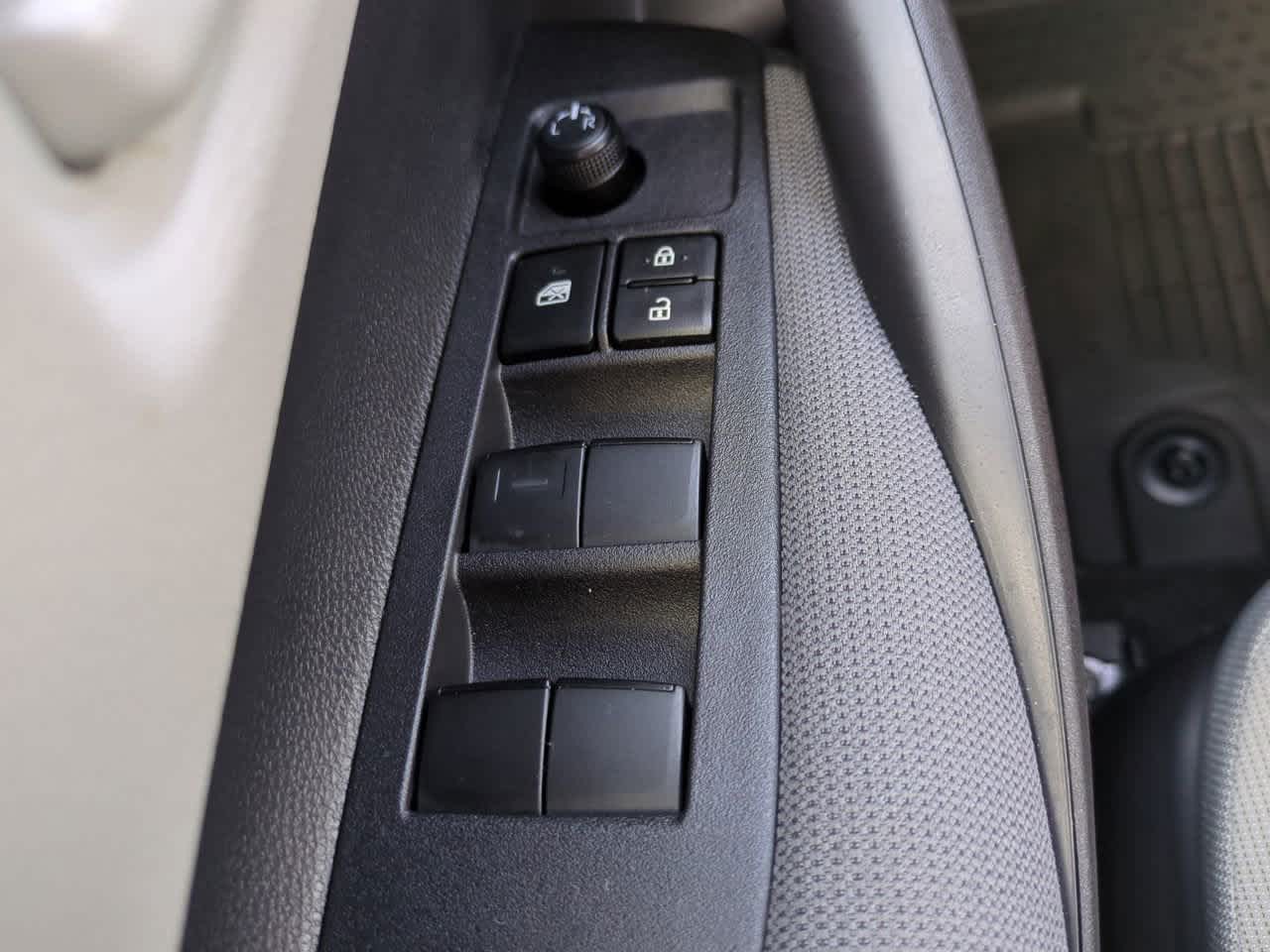 Thumbnail: 2025 Toyota Corolla - 21