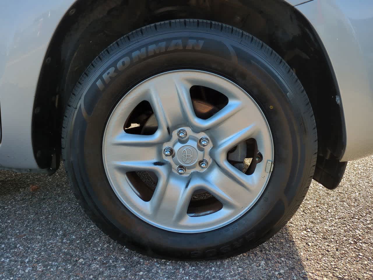 Thumbnail: 2009 Toyota RAV4 - 11