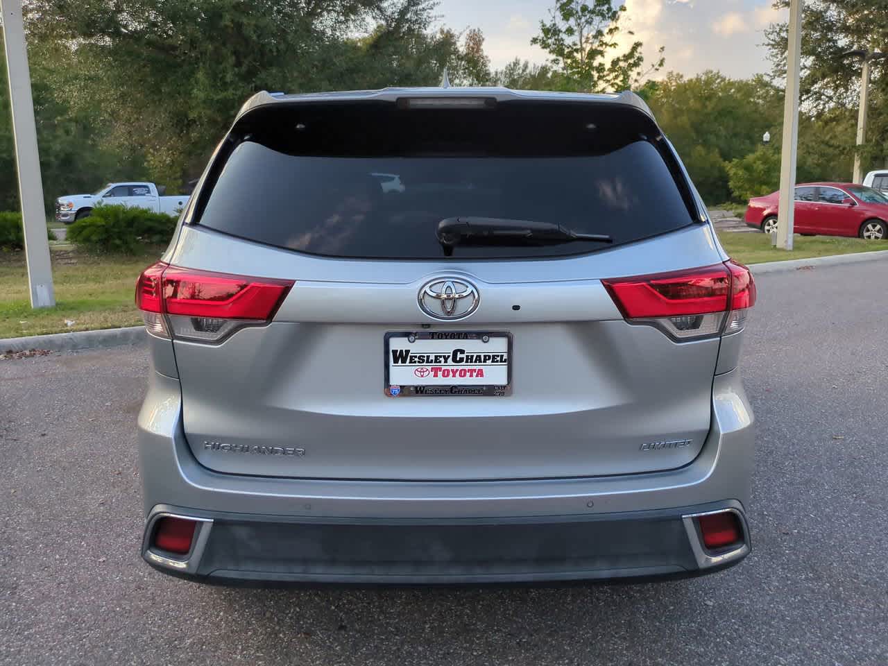 Thumbnail: 2017 Toyota Highlander - 5