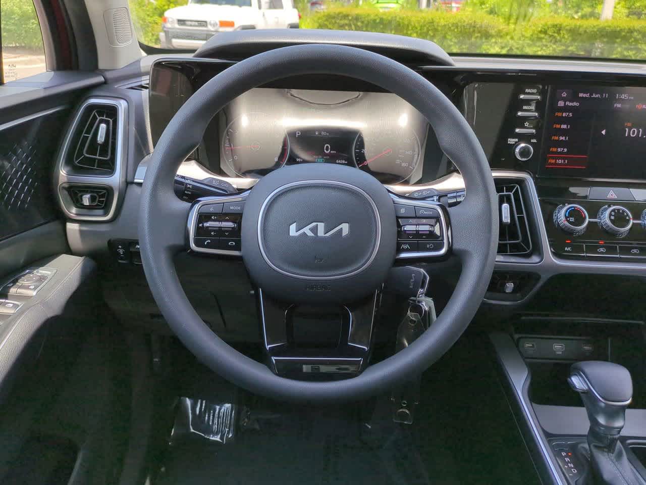2023 Kia Sorento LX 16