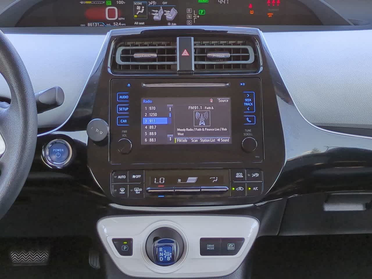 Thumbnail: 2017 Toyota Prius - 17