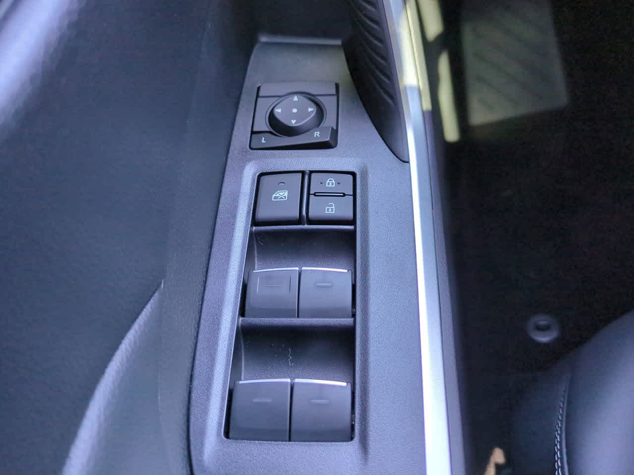 Thumbnail: 2025 Toyota RAV4 - 23