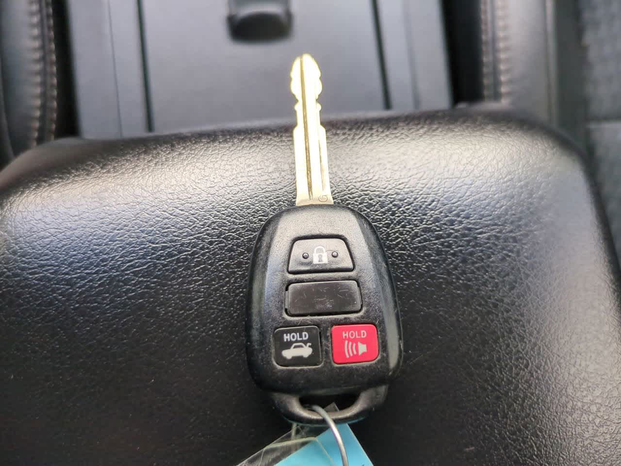 Thumbnail: 2012 Toyota Camry - 24