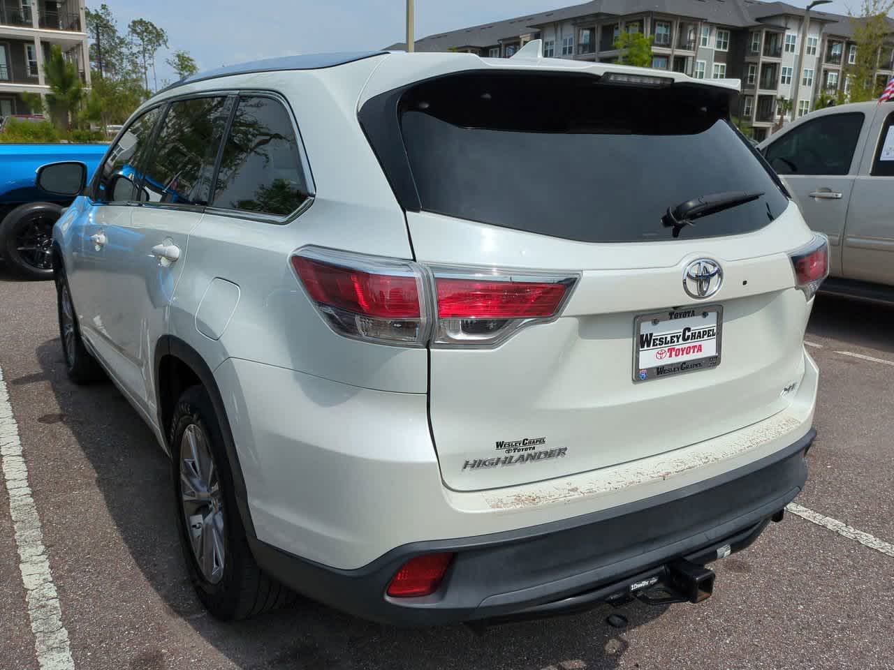 Thumbnail: 2015 Toyota Highlander - 3