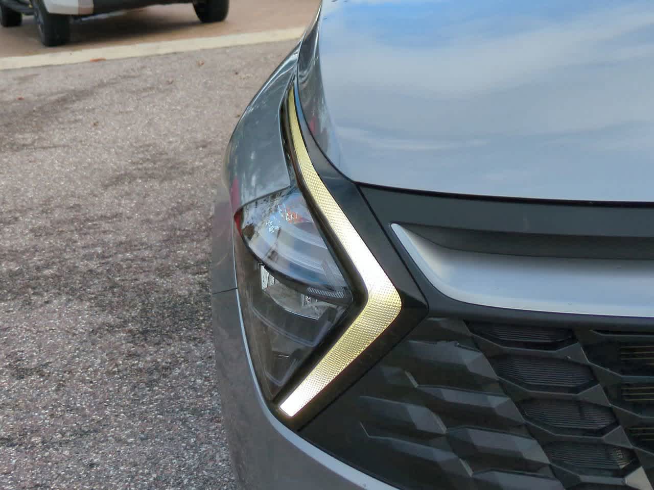 Thumbnail: 2023 Kia Sportage - 10