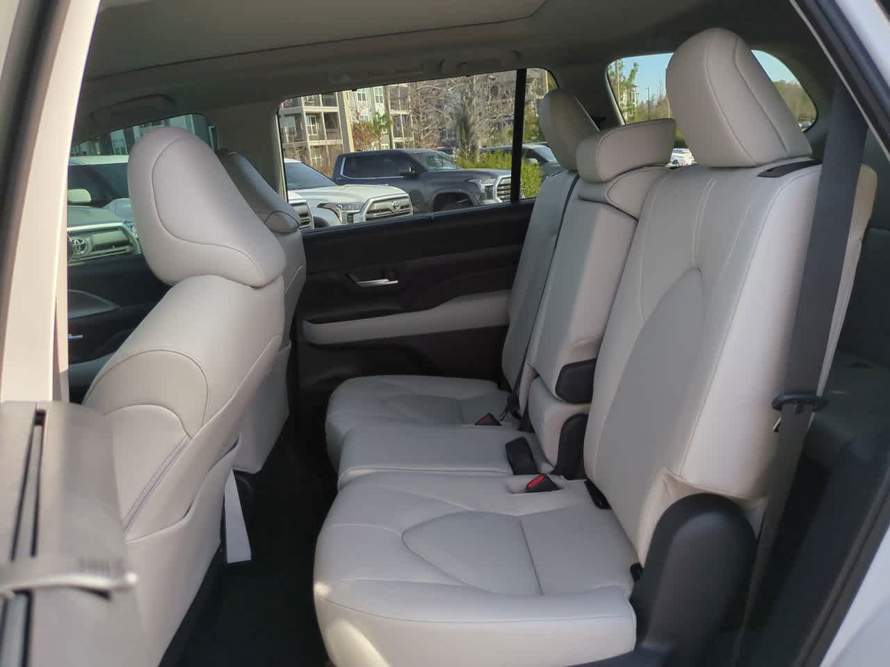 Thumbnail: 2026 Toyota Grand Highlander - 14