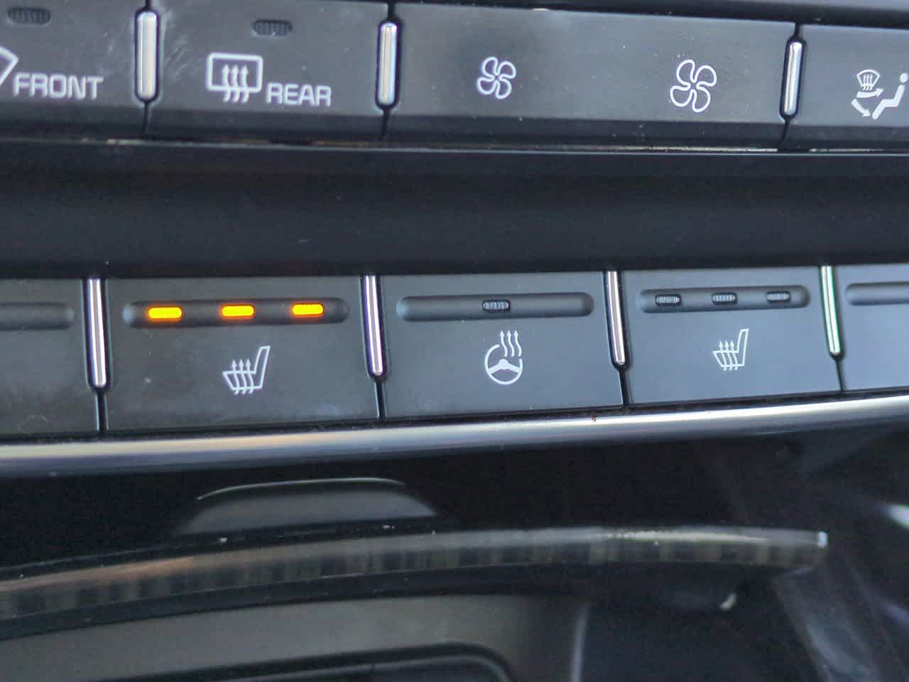 Thumbnail: 2019 Kia Sorento - 23