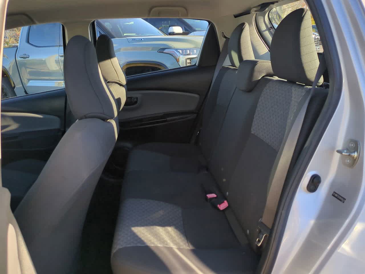 Thumbnail: 2017 Toyota Yaris - 12