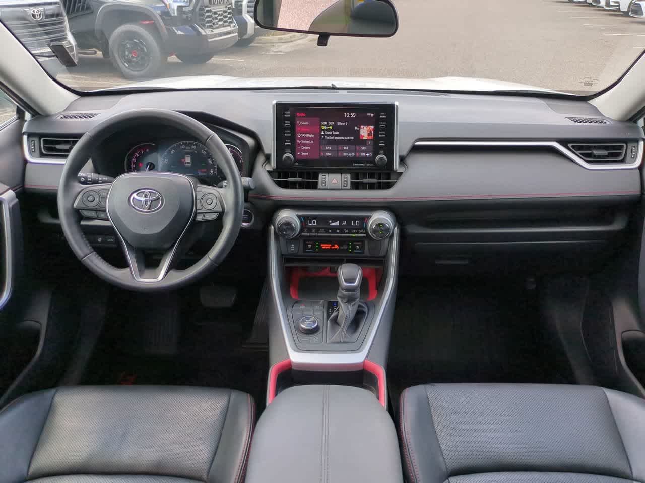Thumbnail: 2020 Toyota RAV4 - 14