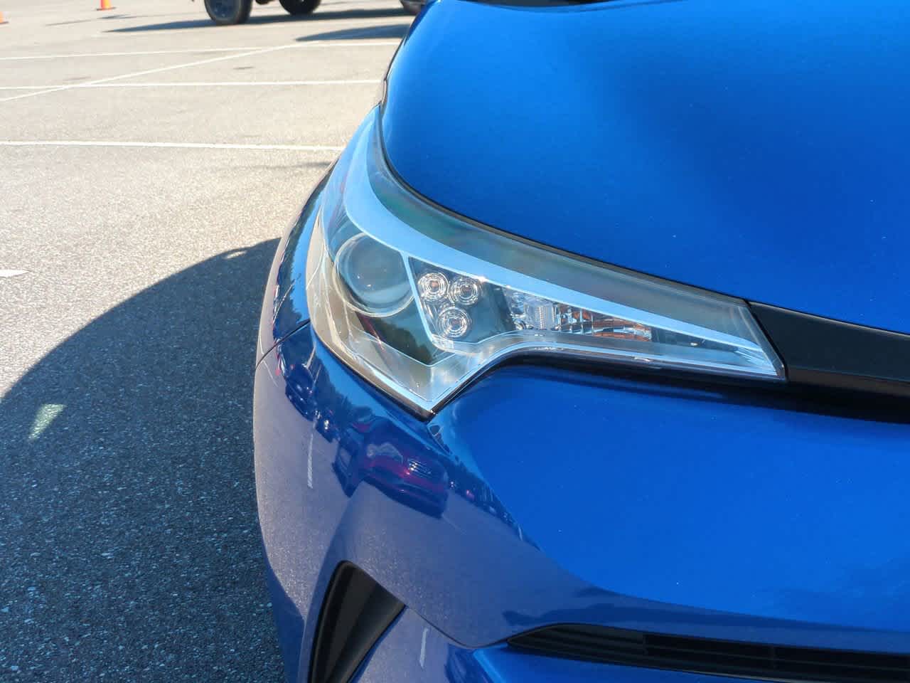 Thumbnail: 2018 Toyota C-HR - 10