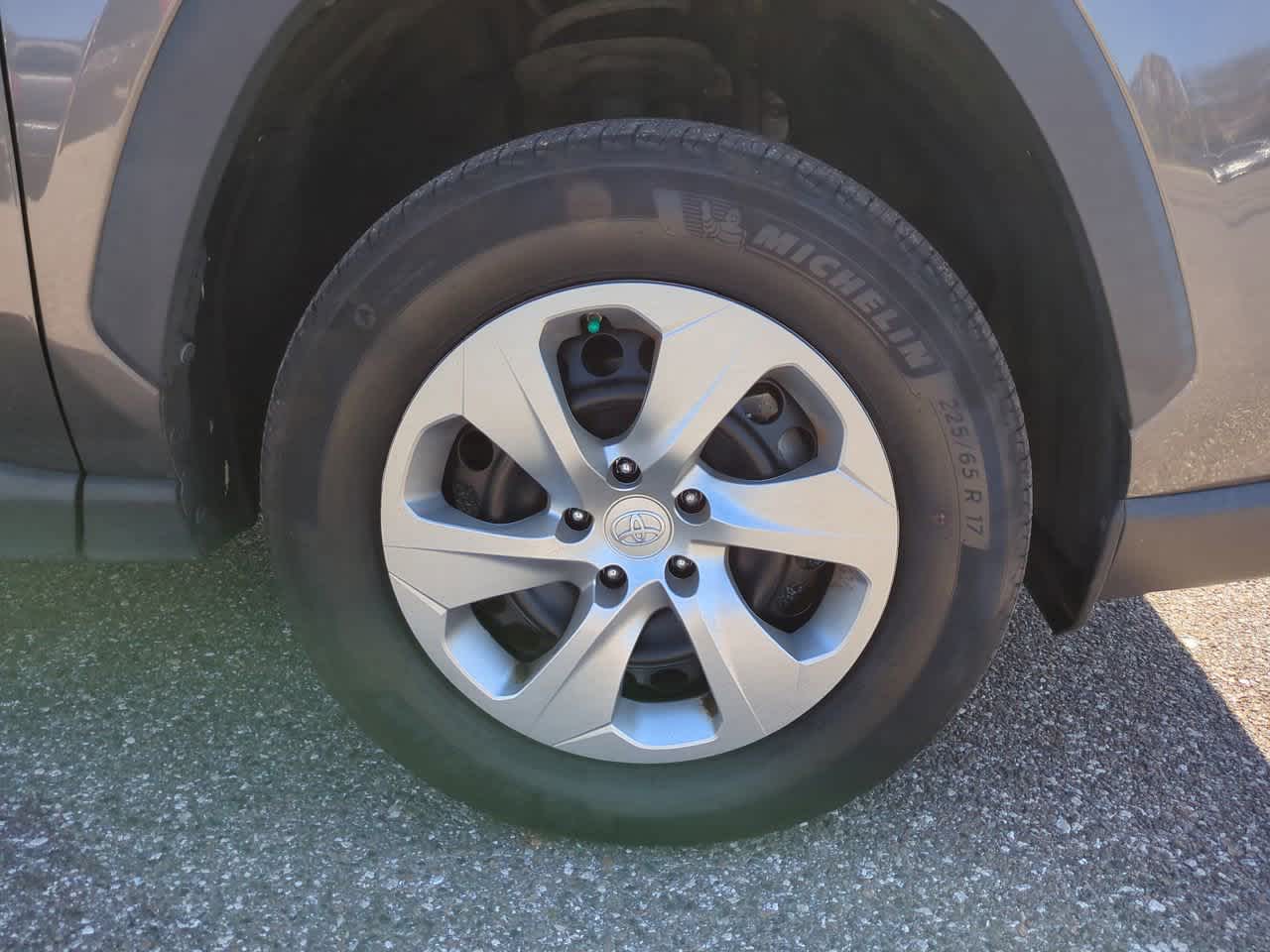 Thumbnail: 2022 Toyota RAV4 - 11