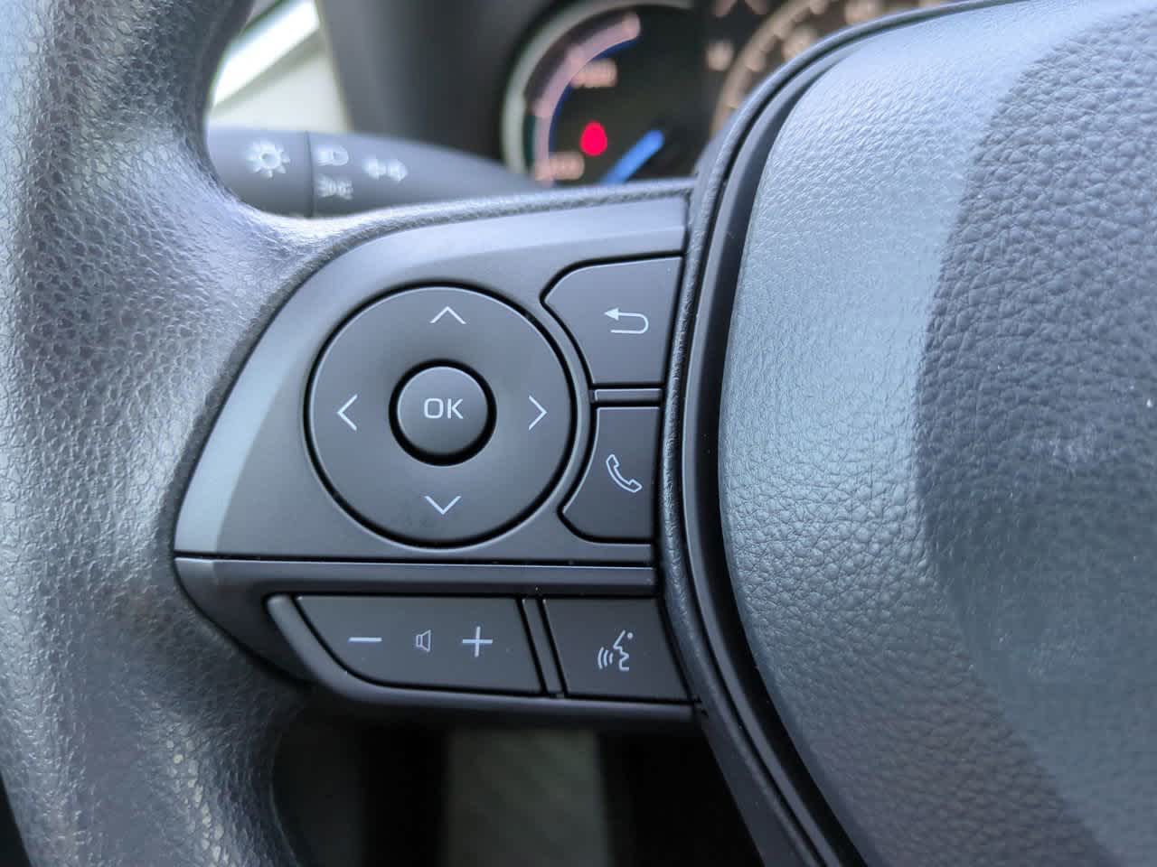 Thumbnail: 2025 Toyota RAV4 - 23