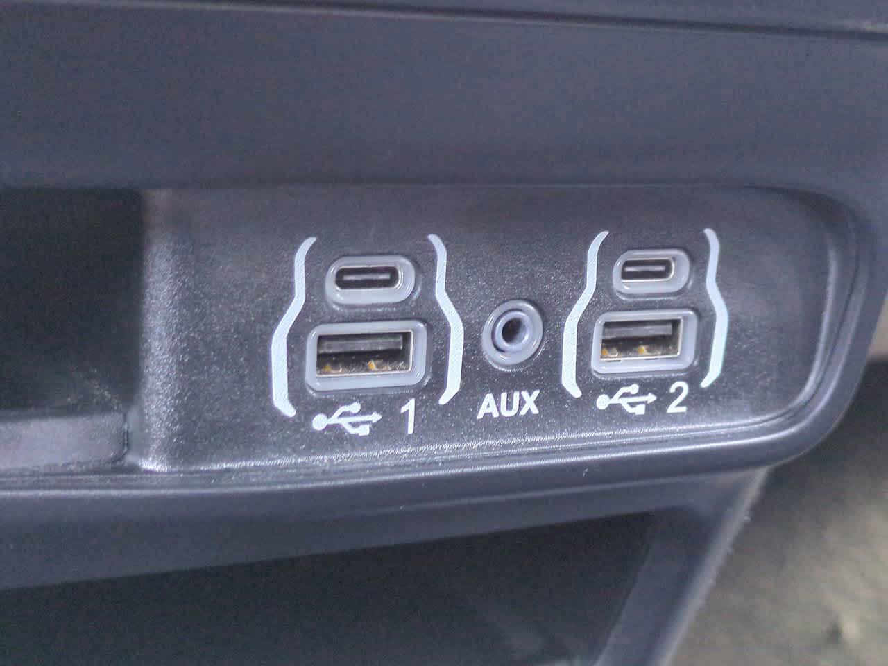 Thumbnail: 2025 Chrysler Pacifica - 21