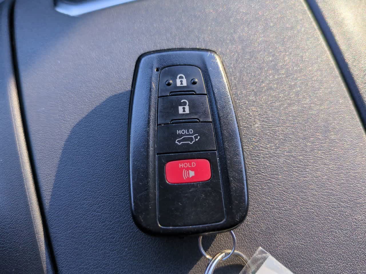 Thumbnail: 2023 Toyota Highlander - 28