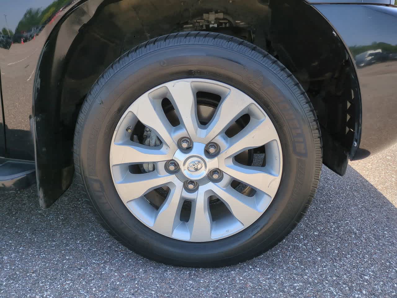 Thumbnail: 2020 Toyota Sequoia - 11