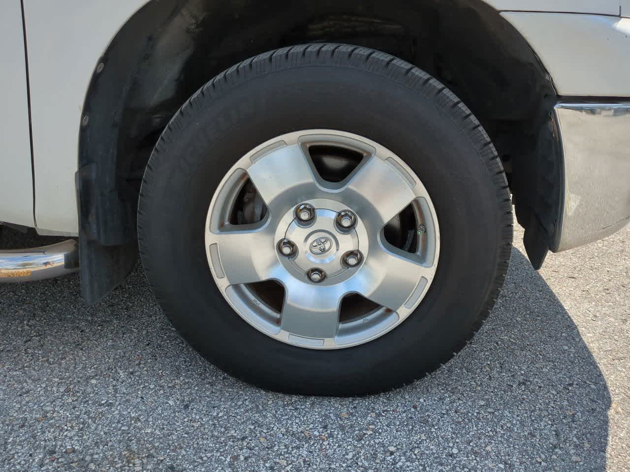 Thumbnail: 2011 Toyota Tundra - 11