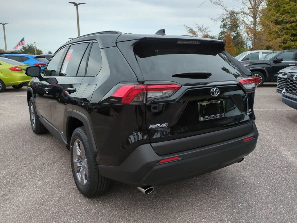 New 2025 Toyota RAV4 Hybrid XLE SUV