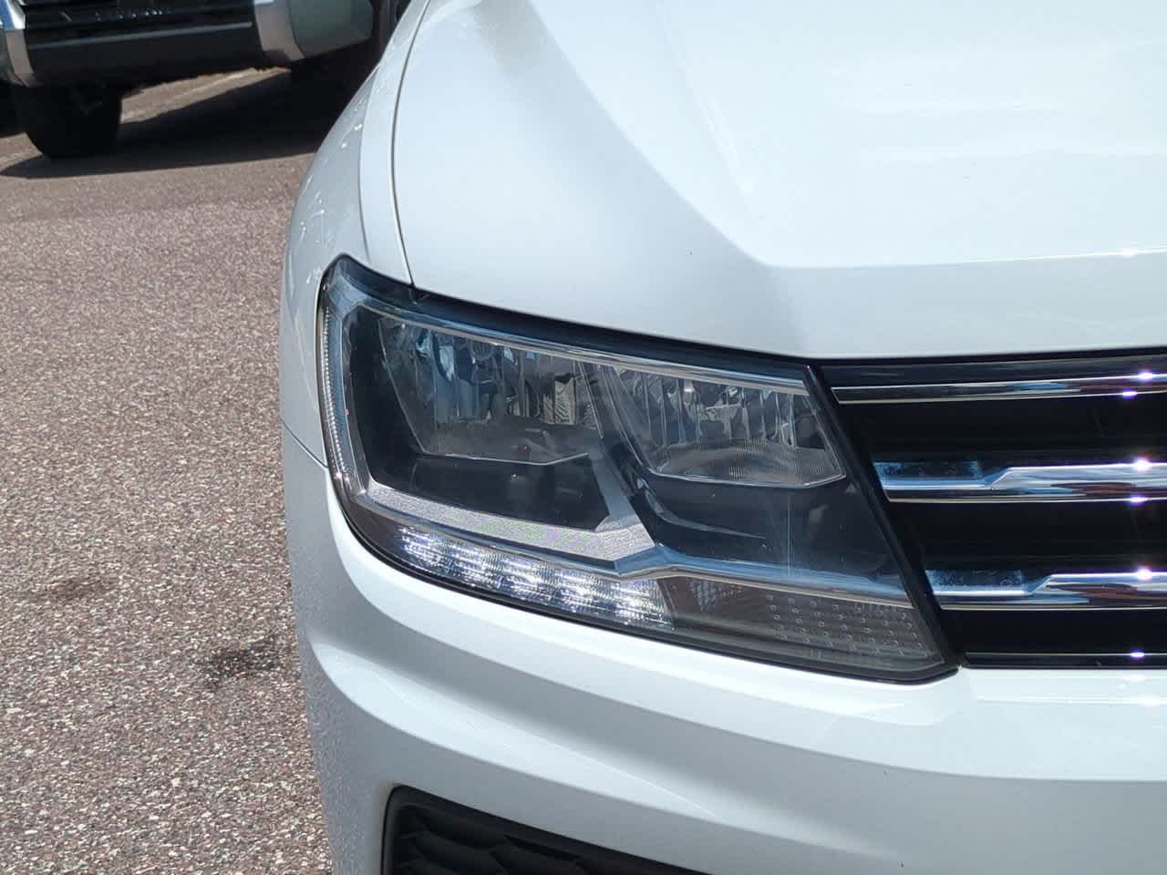 Thumbnail: 2021 Volkswagen Tiguan - 10