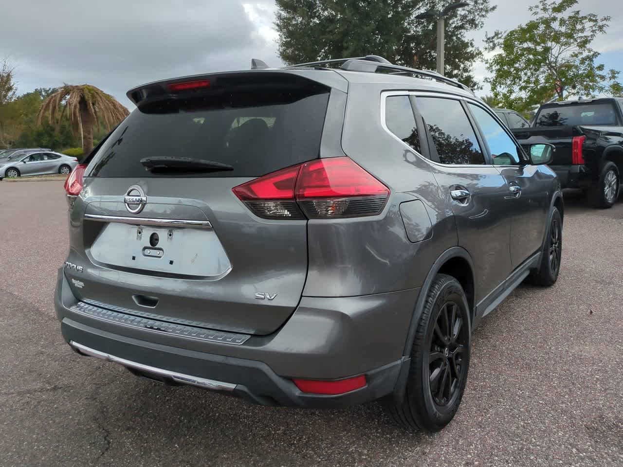 Thumbnail: 2017 Nissan Rogue - 6
