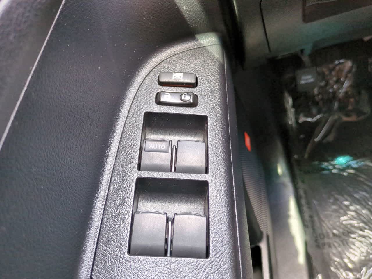 Thumbnail: 2011 Toyota Highlander - 24