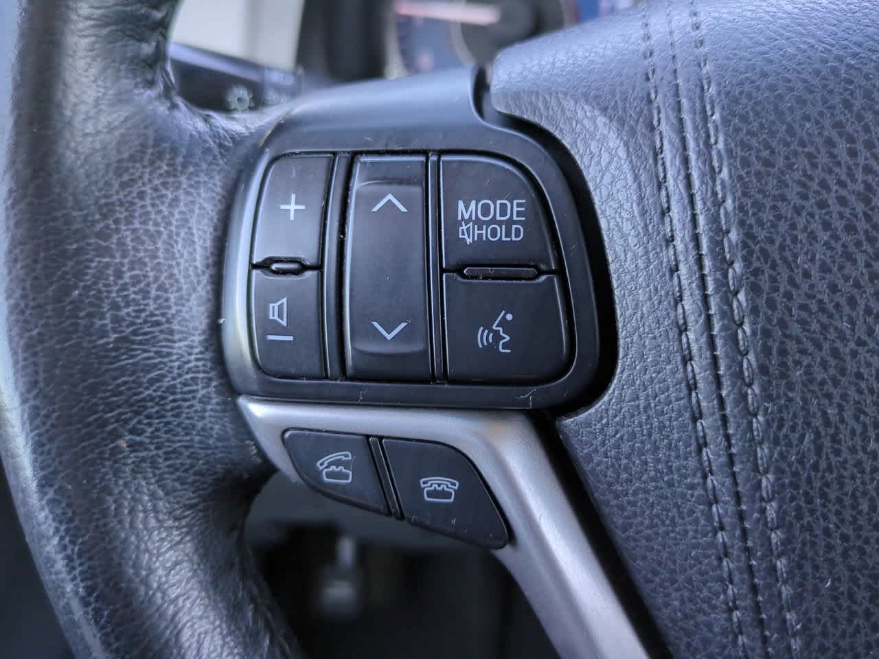 Thumbnail: 2017 Toyota Sienna - 26