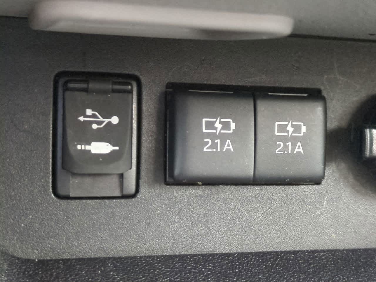 Thumbnail: 2018 Toyota Highlander - 23