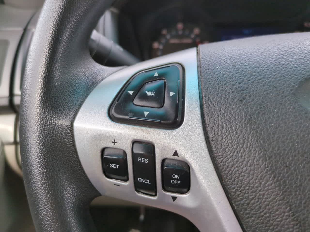 Thumbnail: 2013 Ford Explorer - 22