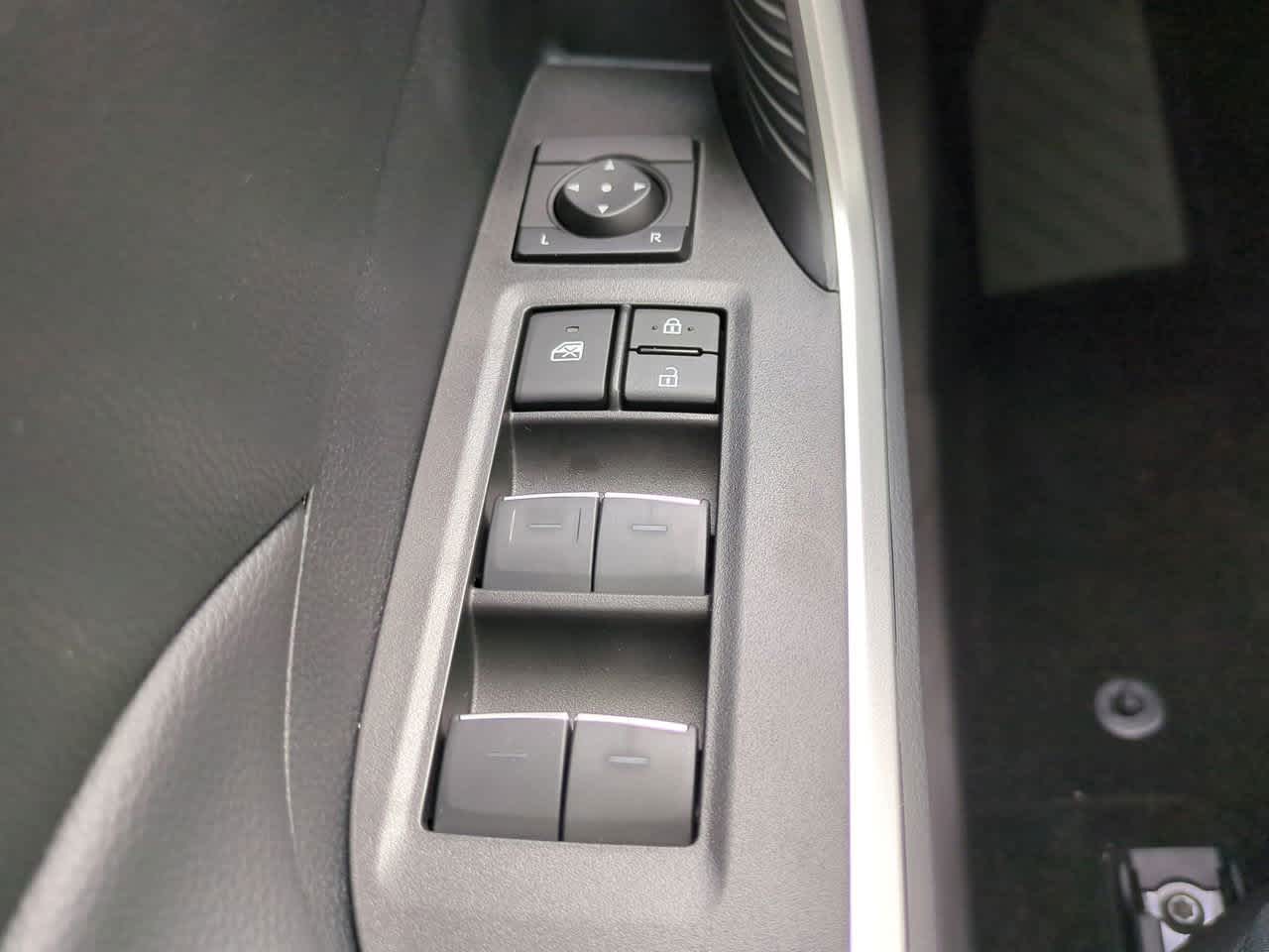 Thumbnail: 2025 Toyota RAV4 - 21