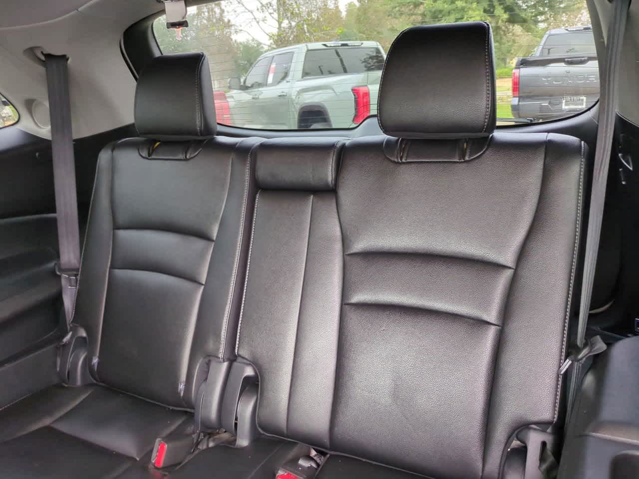 Thumbnail: 2017 Honda Pilot - 13