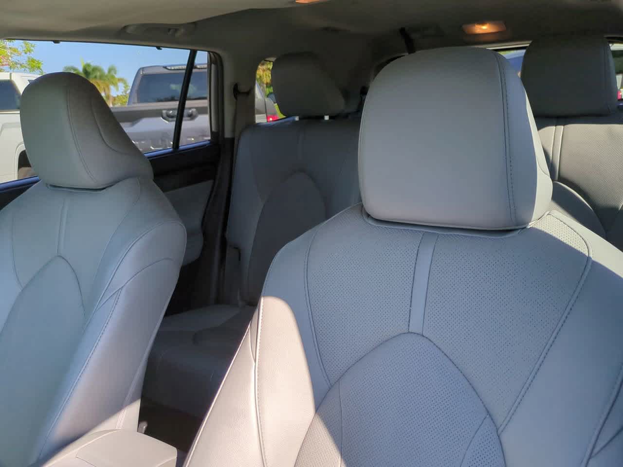 Thumbnail: 2021 Toyota Highlander - 8