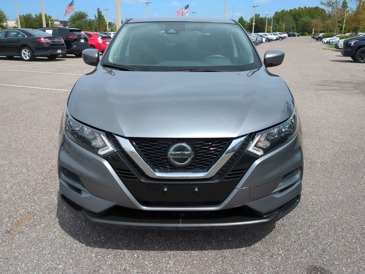 Thumbnail: 2021 Nissan Rogue Sport - 9