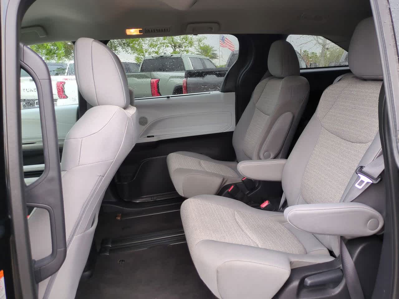 Thumbnail: 2025 Toyota Sienna - 14