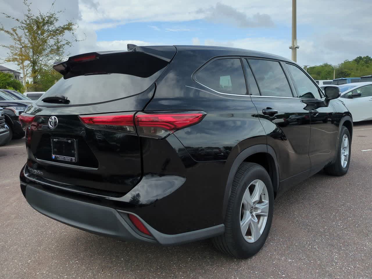 Thumbnail: 2021 Toyota Highlander - 6