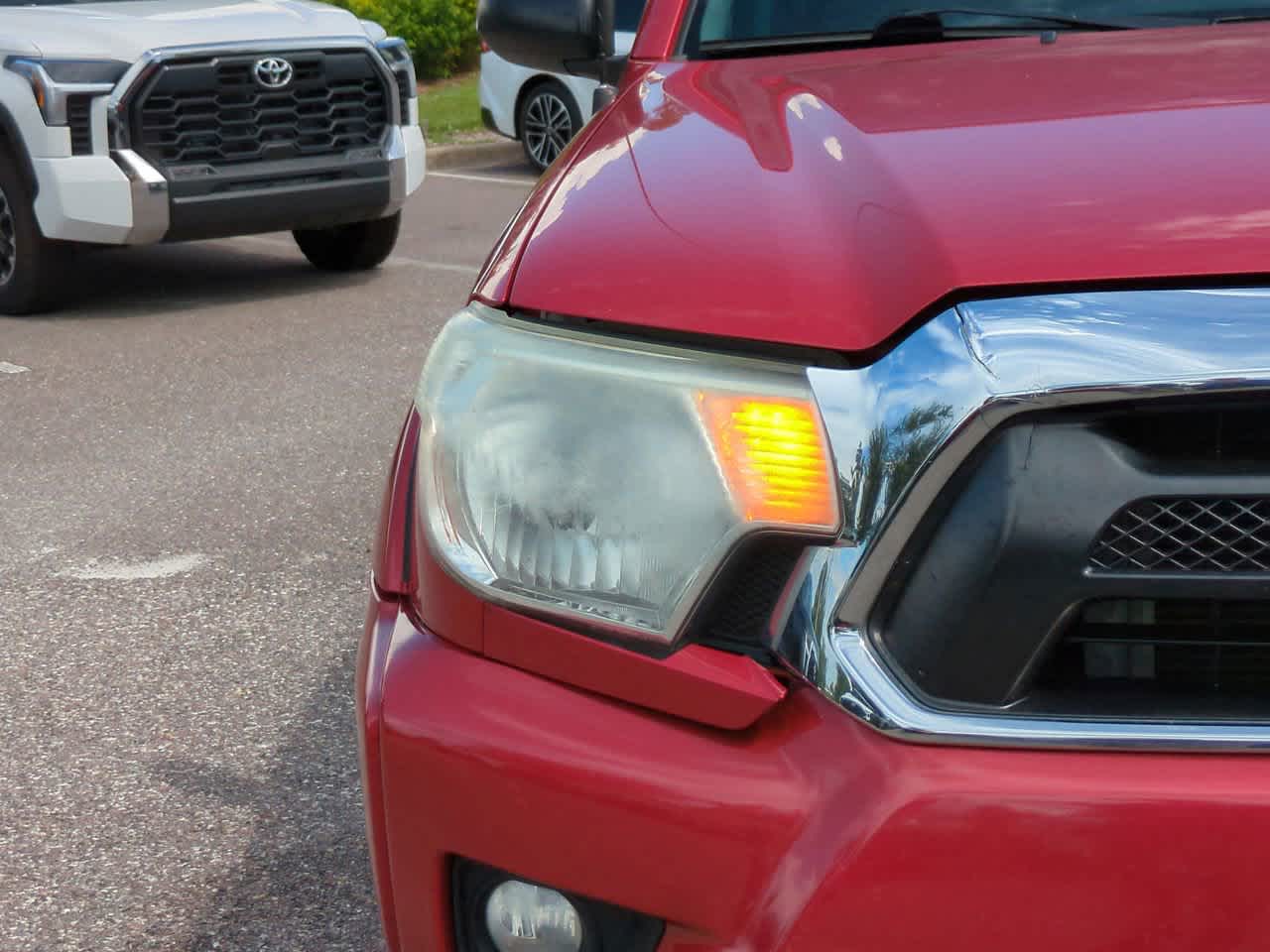 Thumbnail: 2015 Toyota Tacoma - 10