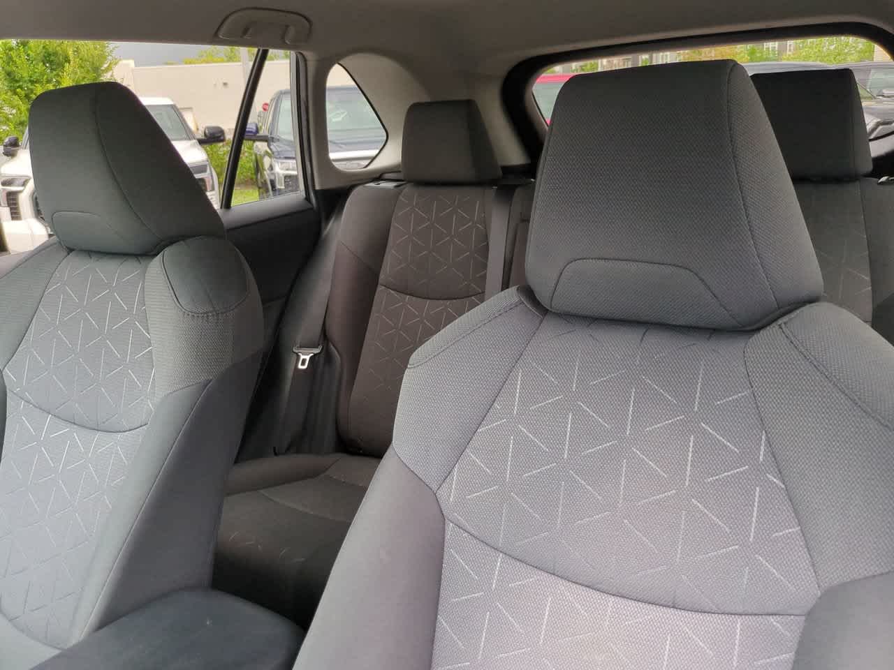 Thumbnail: 2021 Toyota RAV4 - 8