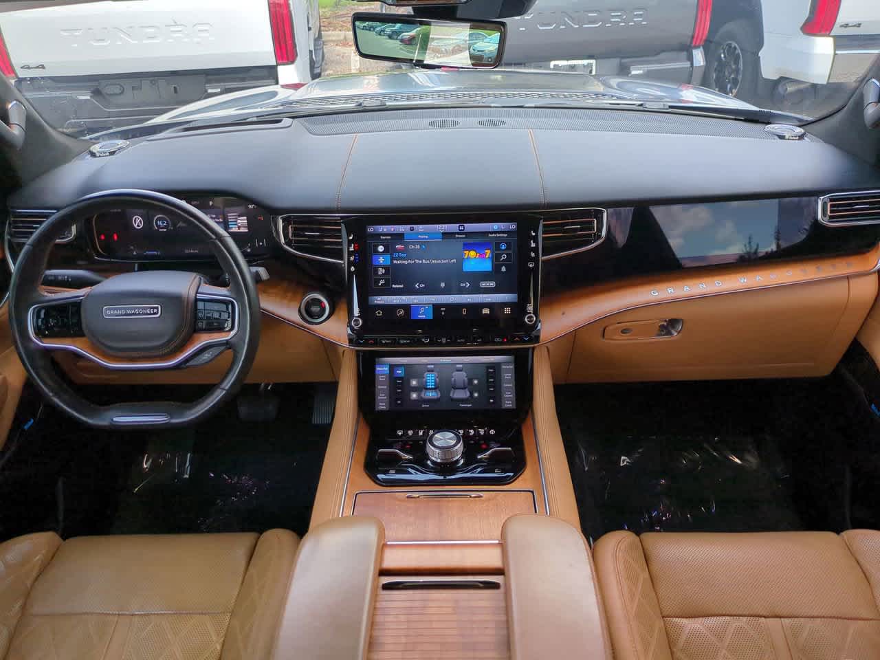 Thumbnail: 2022 Jeep Grand Wagoneer - 15