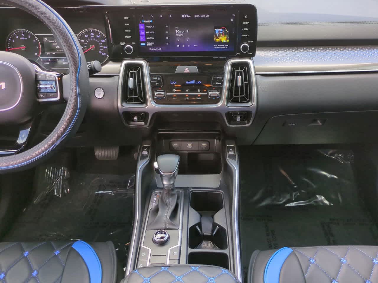 Thumbnail: 2022 Kia Sorento - 18