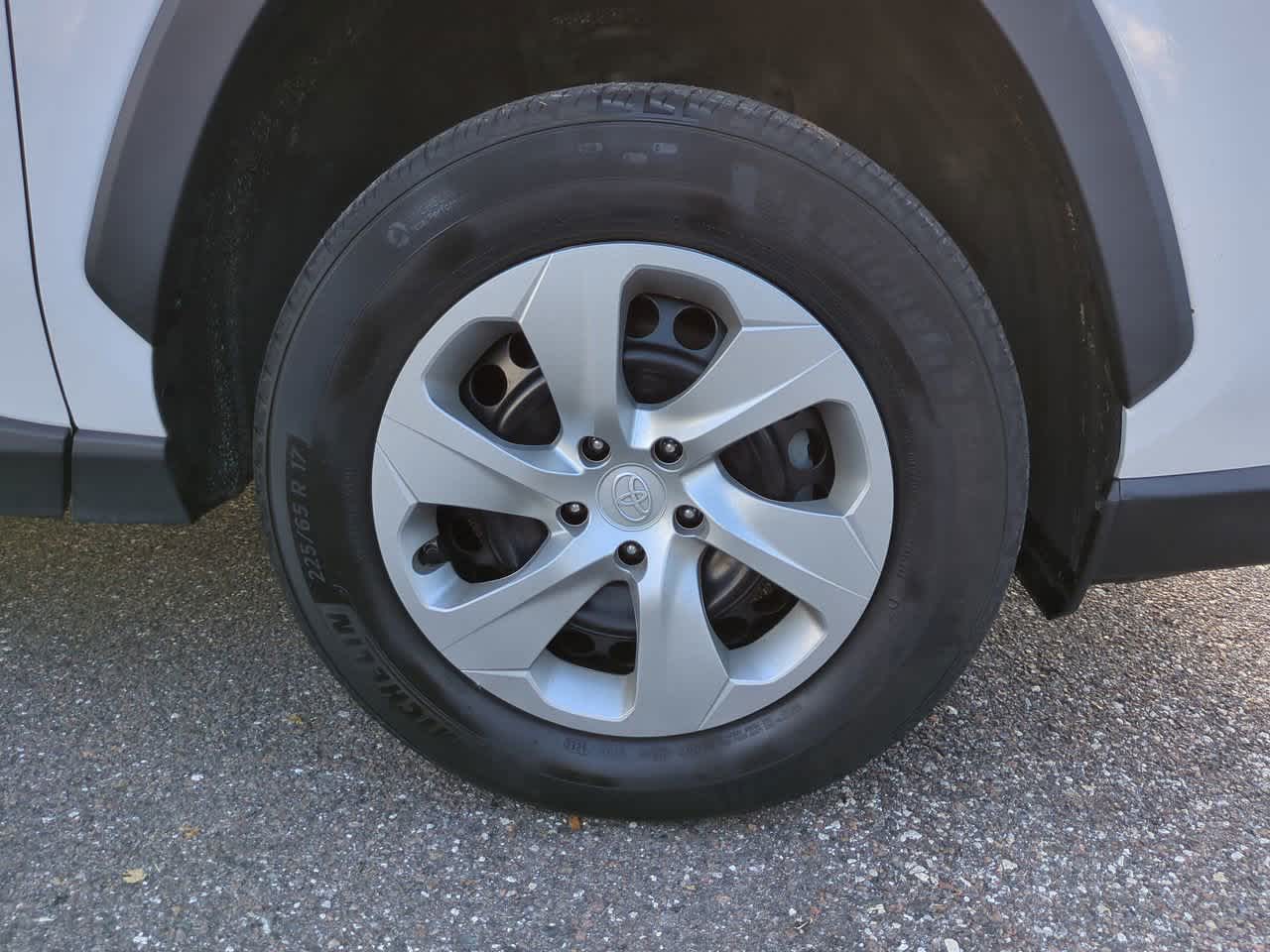 Thumbnail: 2023 Toyota RAV4 - 11