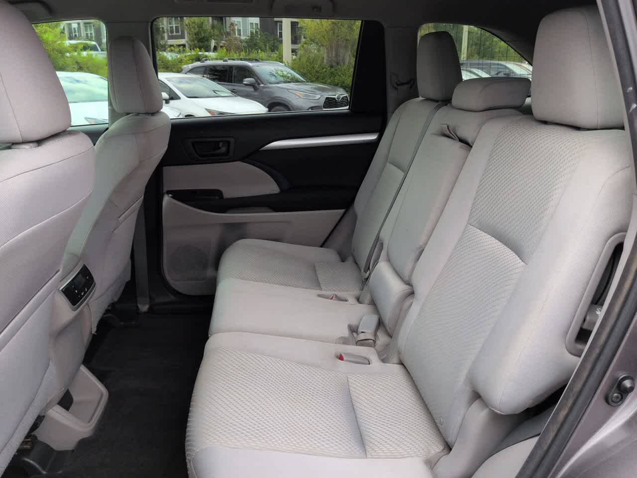 Thumbnail: 2014 Toyota Highlander - 13